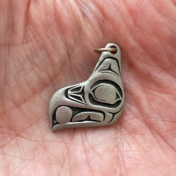 COPY - Handsome Haida figural pewter charm or pendant - Picture 2 of 3